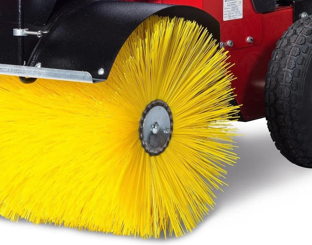 4F Schmutz- und Schneekehrmaschine Limpar 84 Pro B&S mit Kehrbürstensatz
