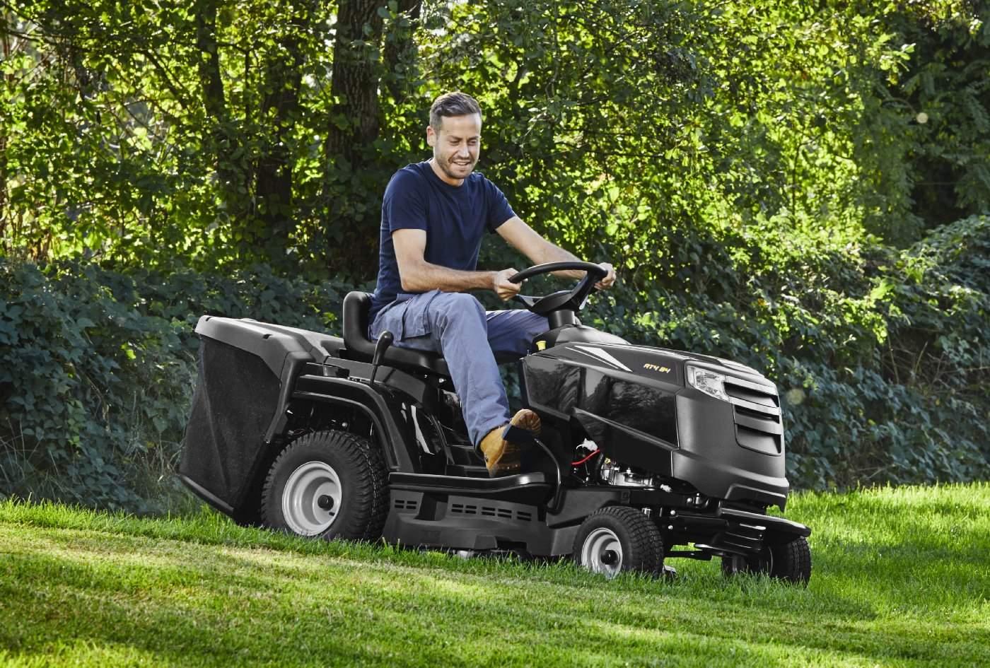 Alpina Rasentraktor AT4 84 A