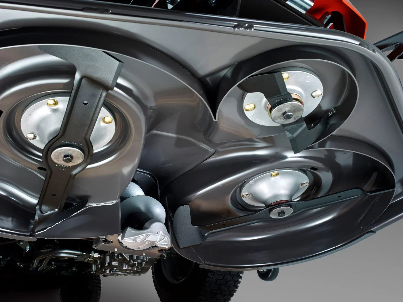 Husqvarna Profi Allrad-Frontmäher RC 320Ts AWD - Grundgerät ohne Mähdeck