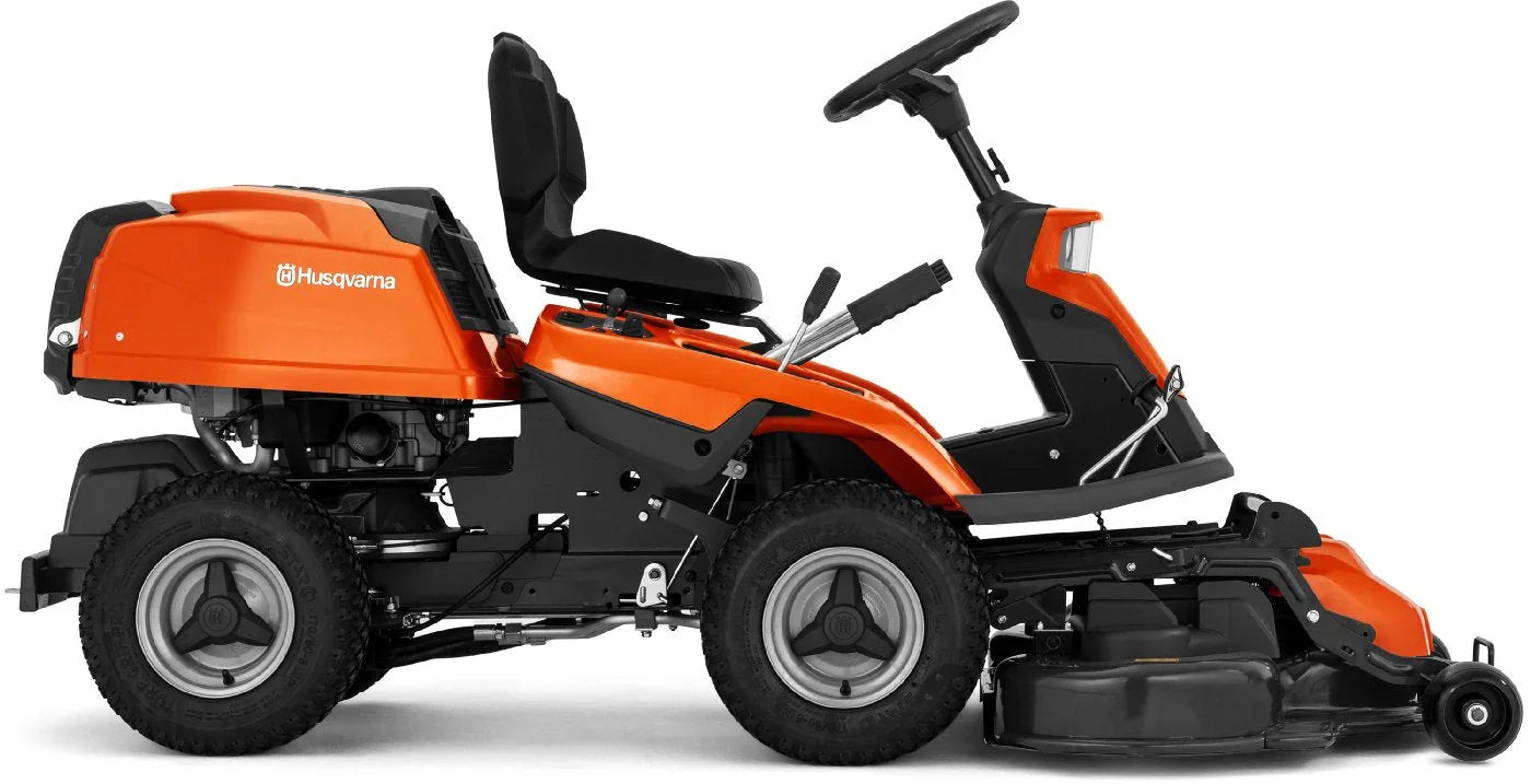 Husqvarna Profi-Frontmäher R 216T AWD Combi 103 Winterpaket mit Schneeschild und Gummileiste