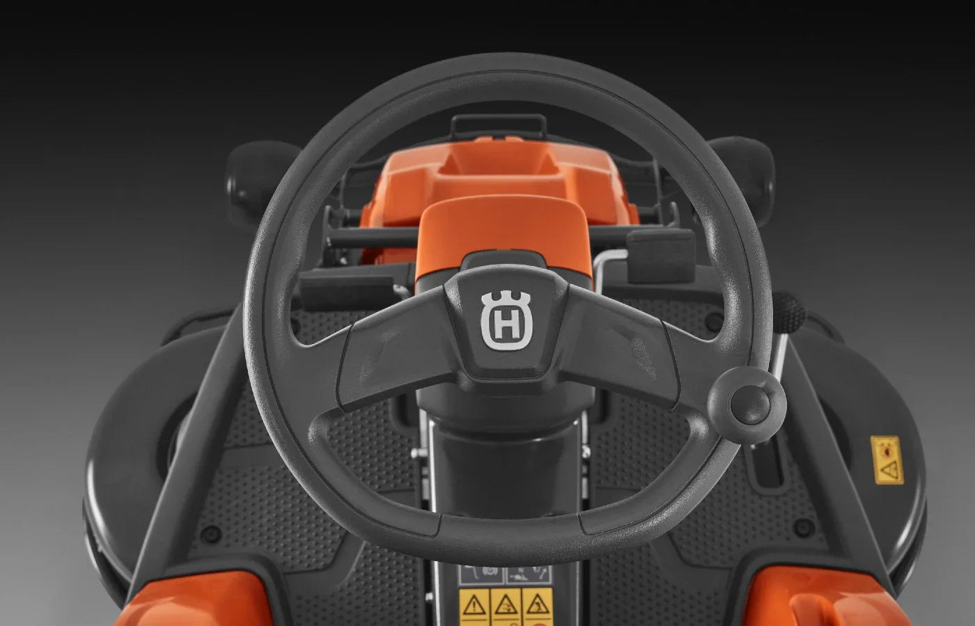 Husqvarna Profi-Frontmäher R 216T AWD Combi 94 Winterpaket mit Schneeschild und Gummileiste