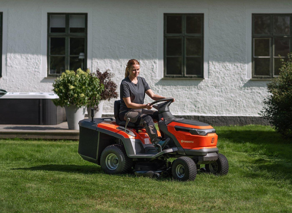 Husqvarna Akku-Rasentraktor TC 100i