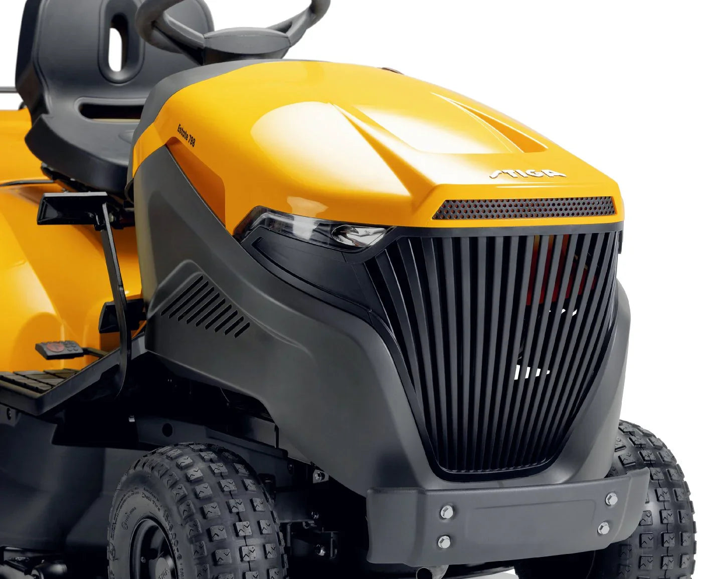 Stiga Rasentraktor Estate 798 Winterpaket mit 120 cm Schneeschild, PTO-Kit und Schneeketten