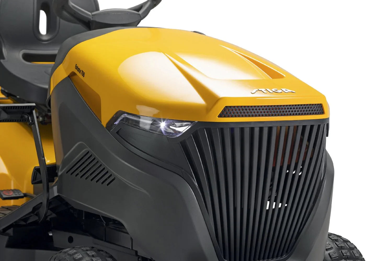 Stiga Rasentraktor Estate 798 Winterpaket mit 120 cm Schneeschild, PTO-Kit und Schneeketten