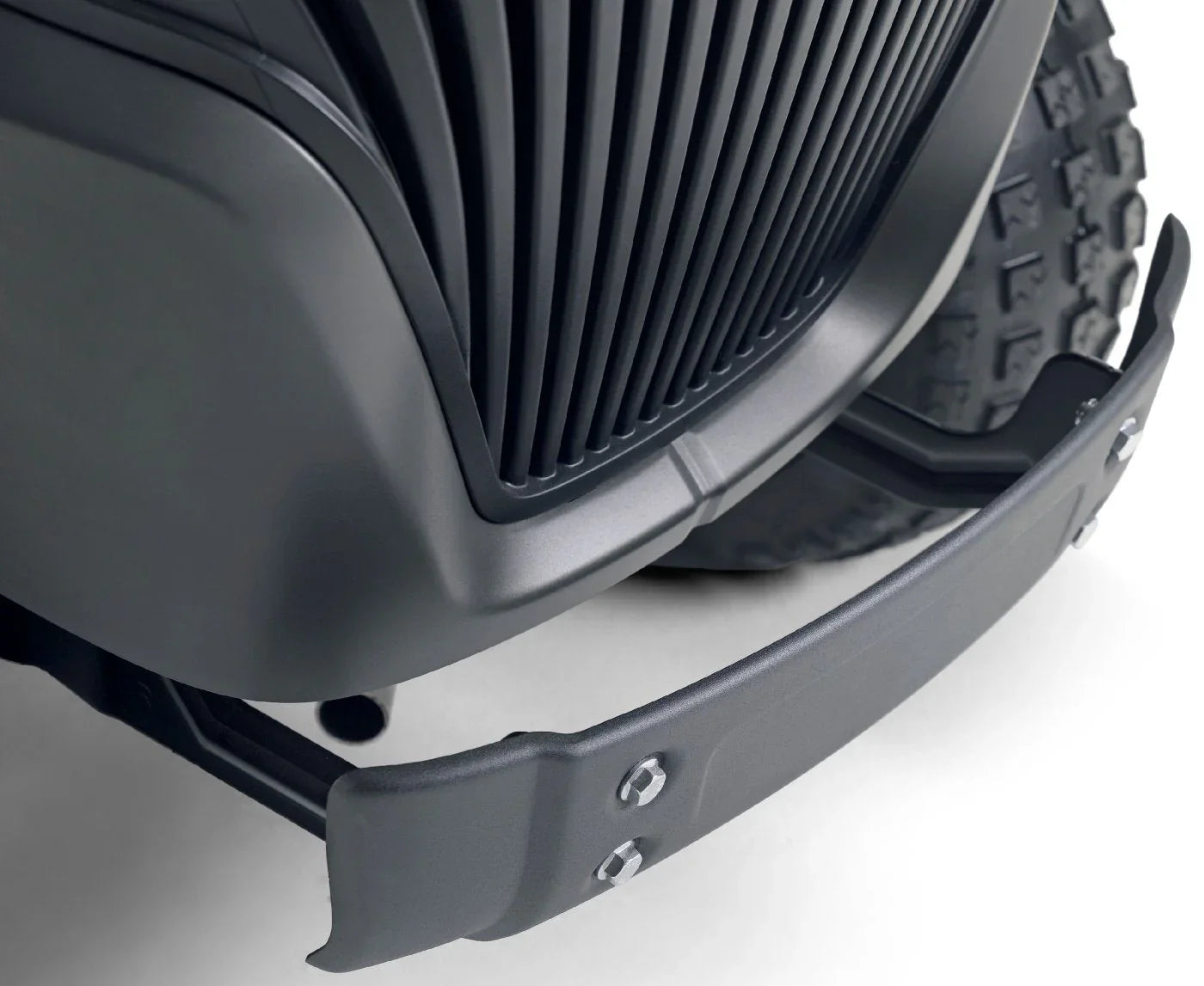 Stiga Rasentraktor Estate 798 Winterpaket mit 120 cm Schneeschild, PTO-Kit und Schneeketten