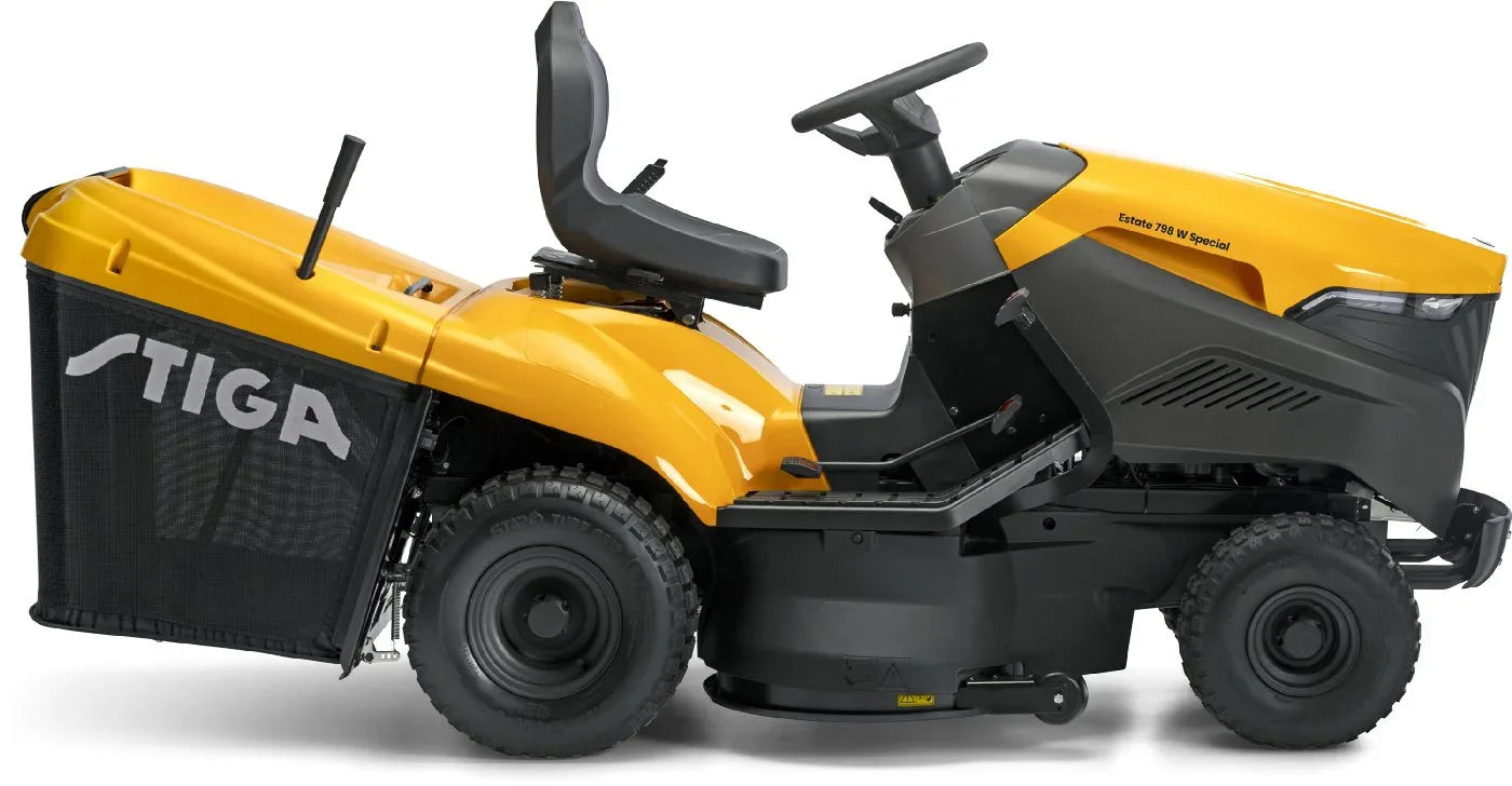 Stiga Rasentraktor Estate 798 W Special HONDA Winterpaket mit 120 cm Schneeschild, PTO-Kit und Schneeketten
