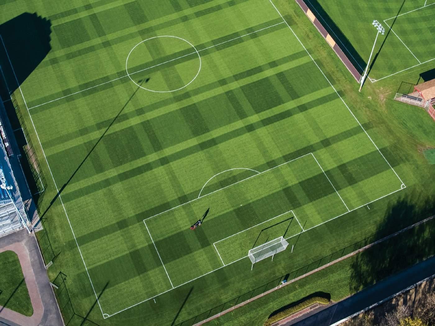 Toro Kontur-Benzinrasenmäher mit Walzenantrieb ProStripe 560