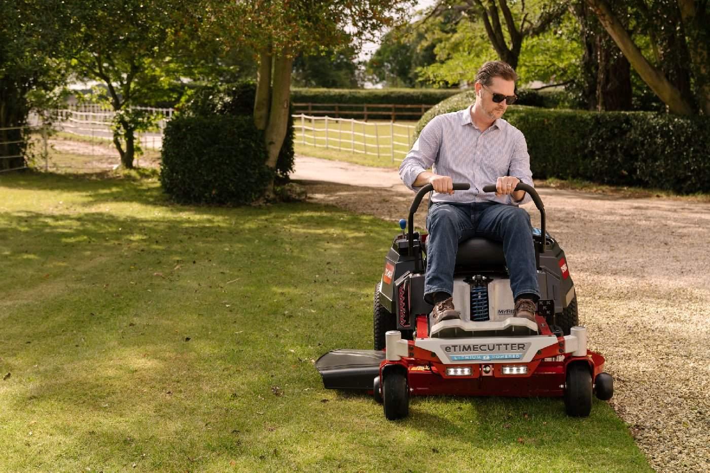 Toro Akku-Null-Wendekreis Mäher TimeCutter MyRIDE eMR 4275T Ausstellungsgerät